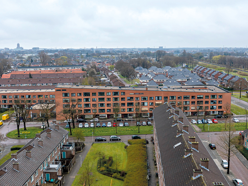 A bird's eye view of a large building in a city