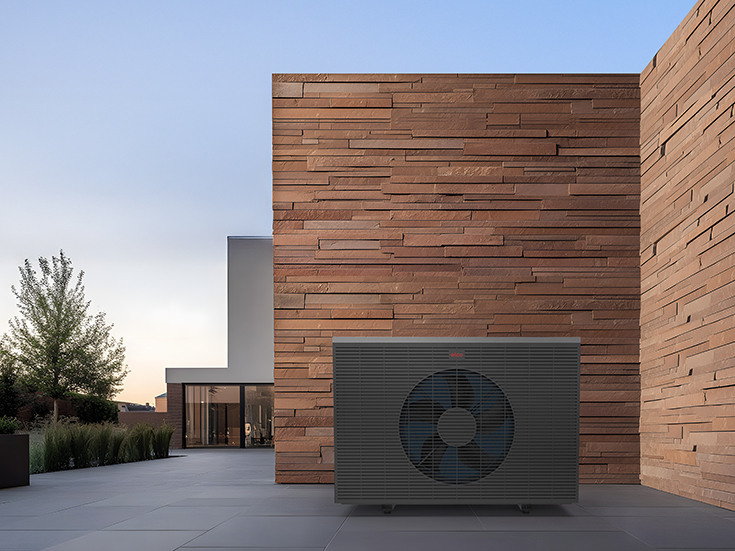 The new heat pump AEROTOP® SPK is now available in four power ranges